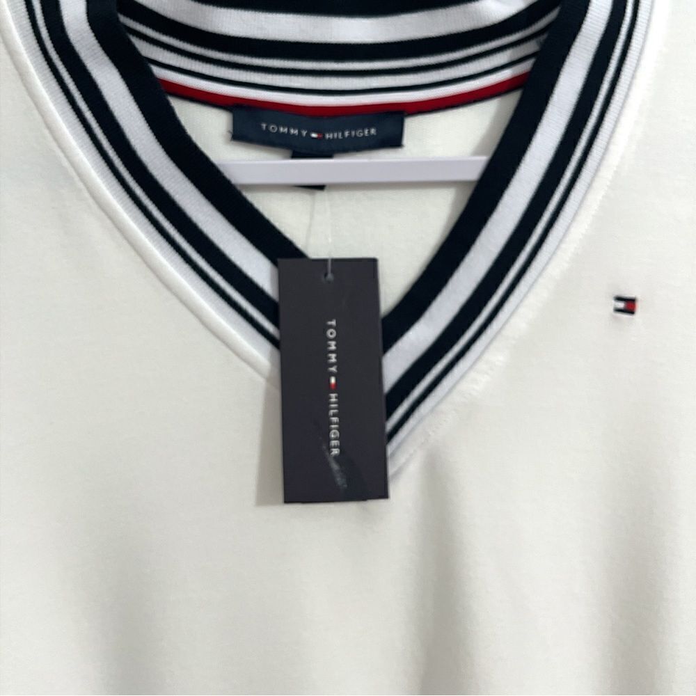 Tommy Hilfiger Long Sleeve Tee - Picture 3 of 3